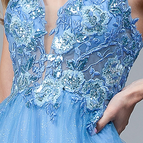 Prom dress - Picture 2 of 8